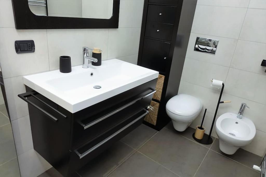 Bari 68 - Comfort Moderno & Fascino Antico Luaran gambar