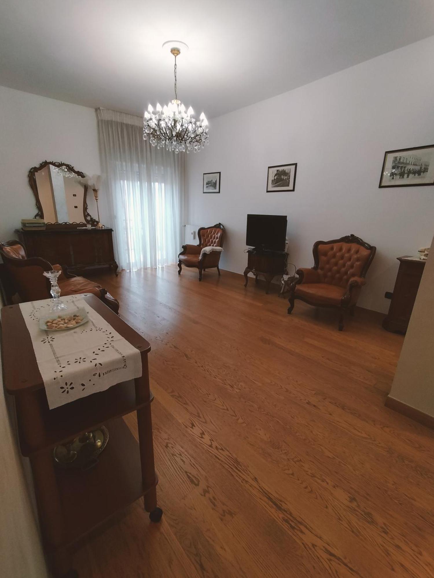 Bari 68 - Comfort Moderno & Fascino Antico Luaran gambar