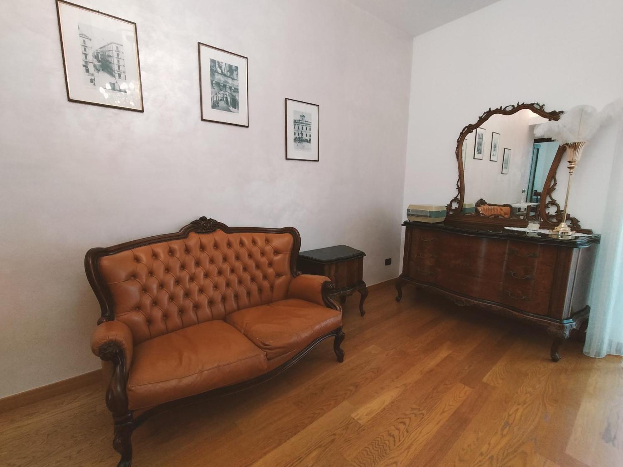 Bari 68 - Comfort Moderno & Fascino Antico Luaran gambar